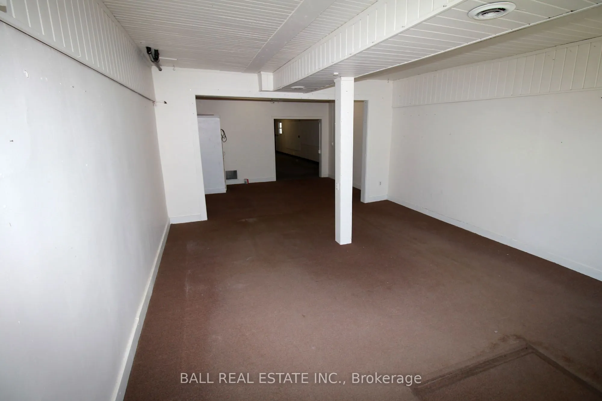 34 Hastings Street N
