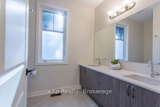 1052 Greensview Drive, #40