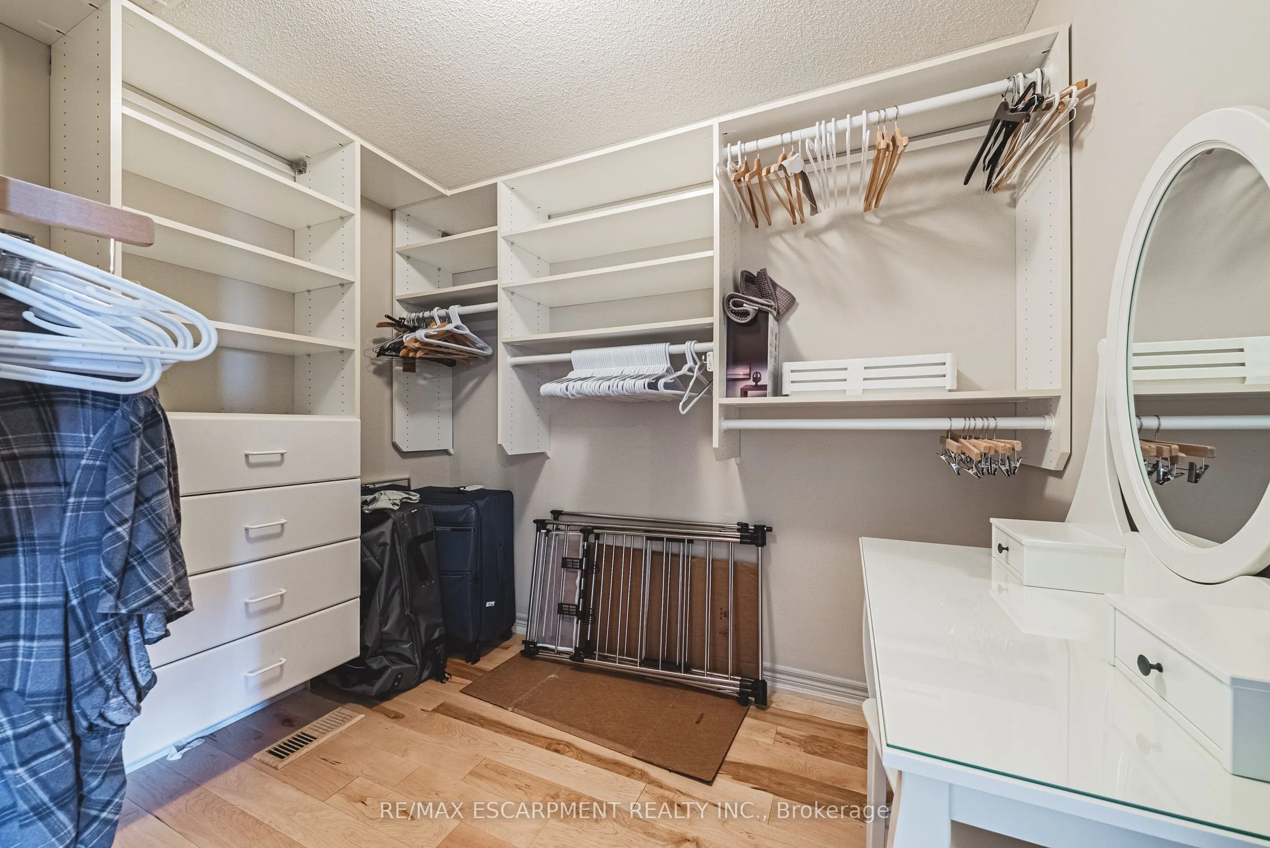 85 EDGEWATER Drive, #6