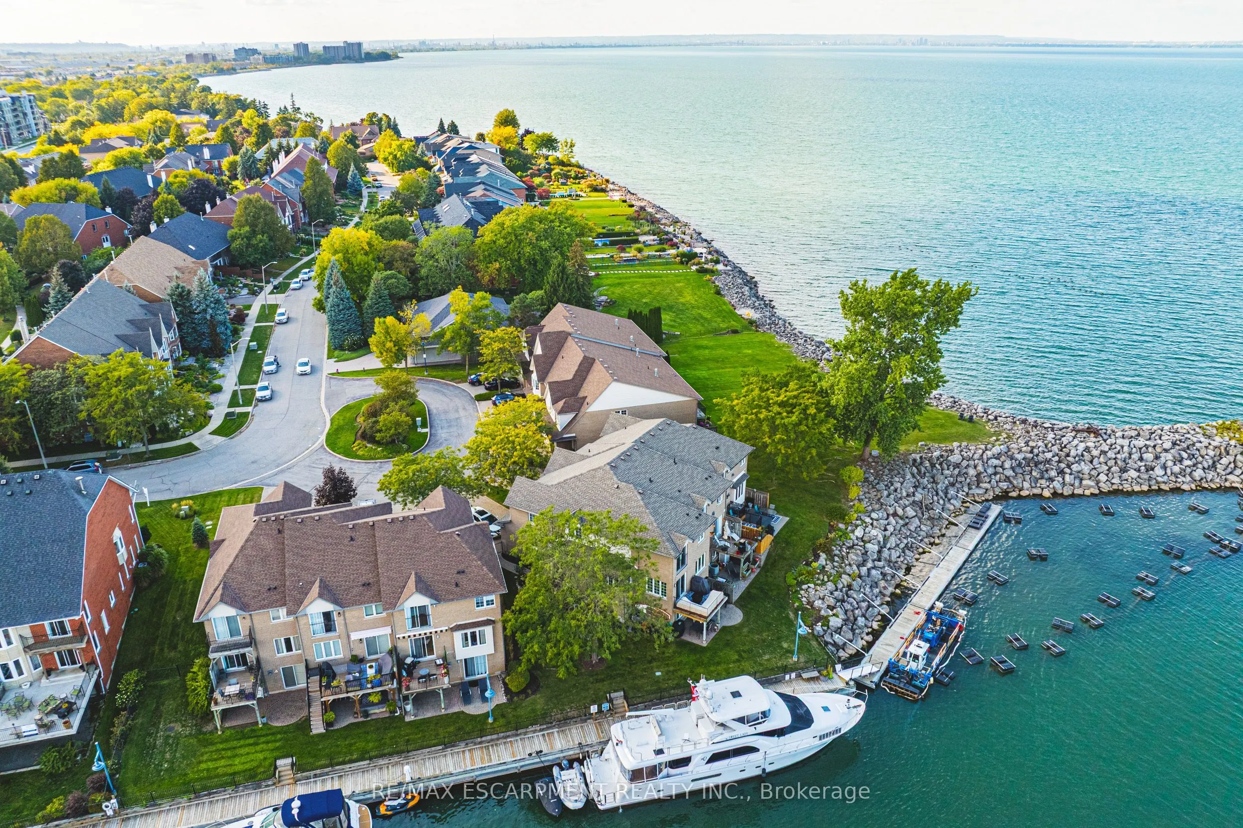 85 EDGEWATER Drive, #6