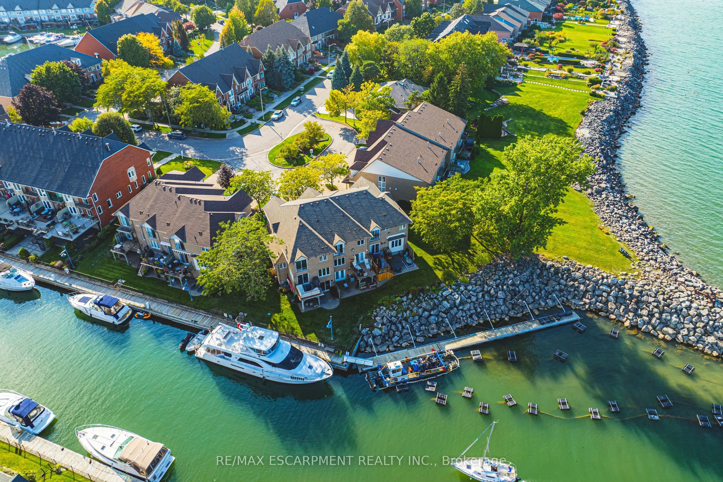 85 EDGEWATER Drive, #6