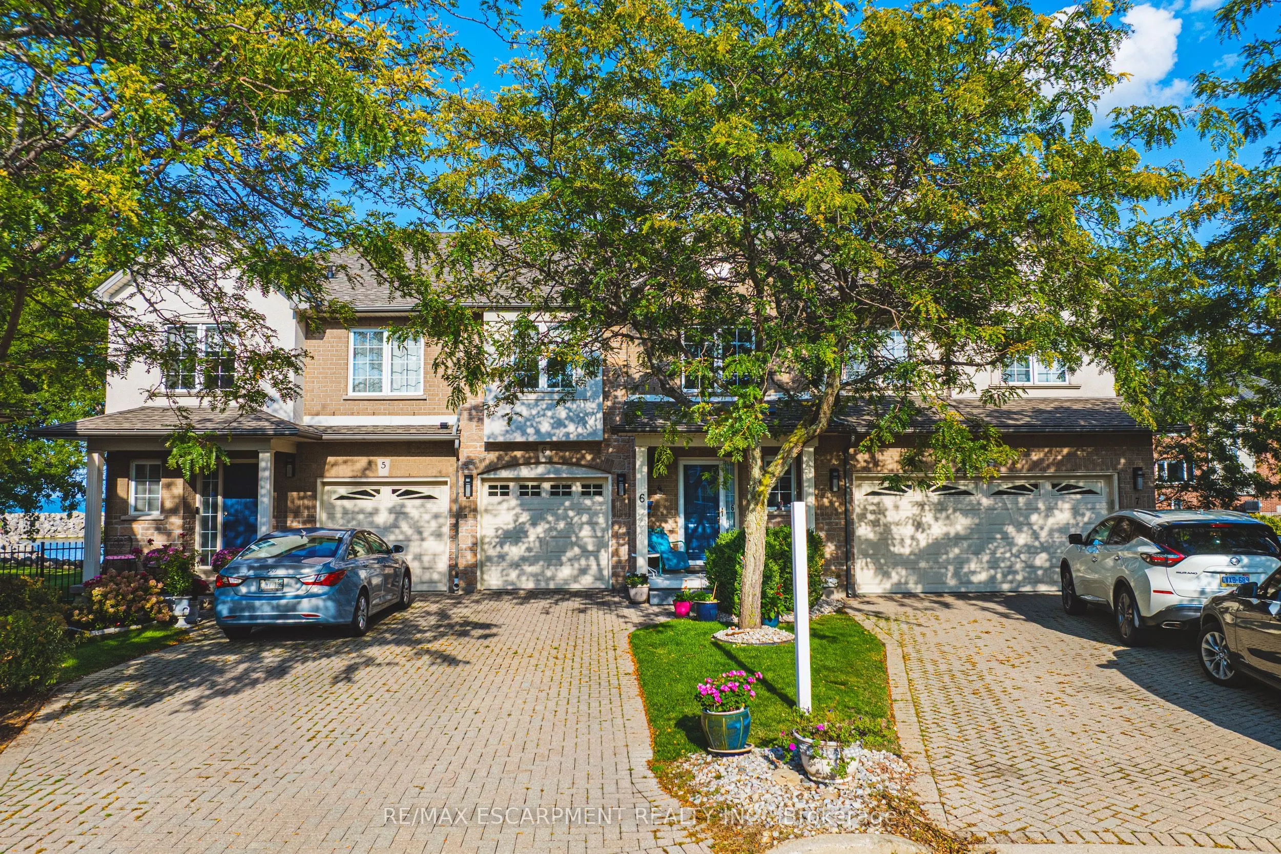 85 EDGEWATER Drive, #6