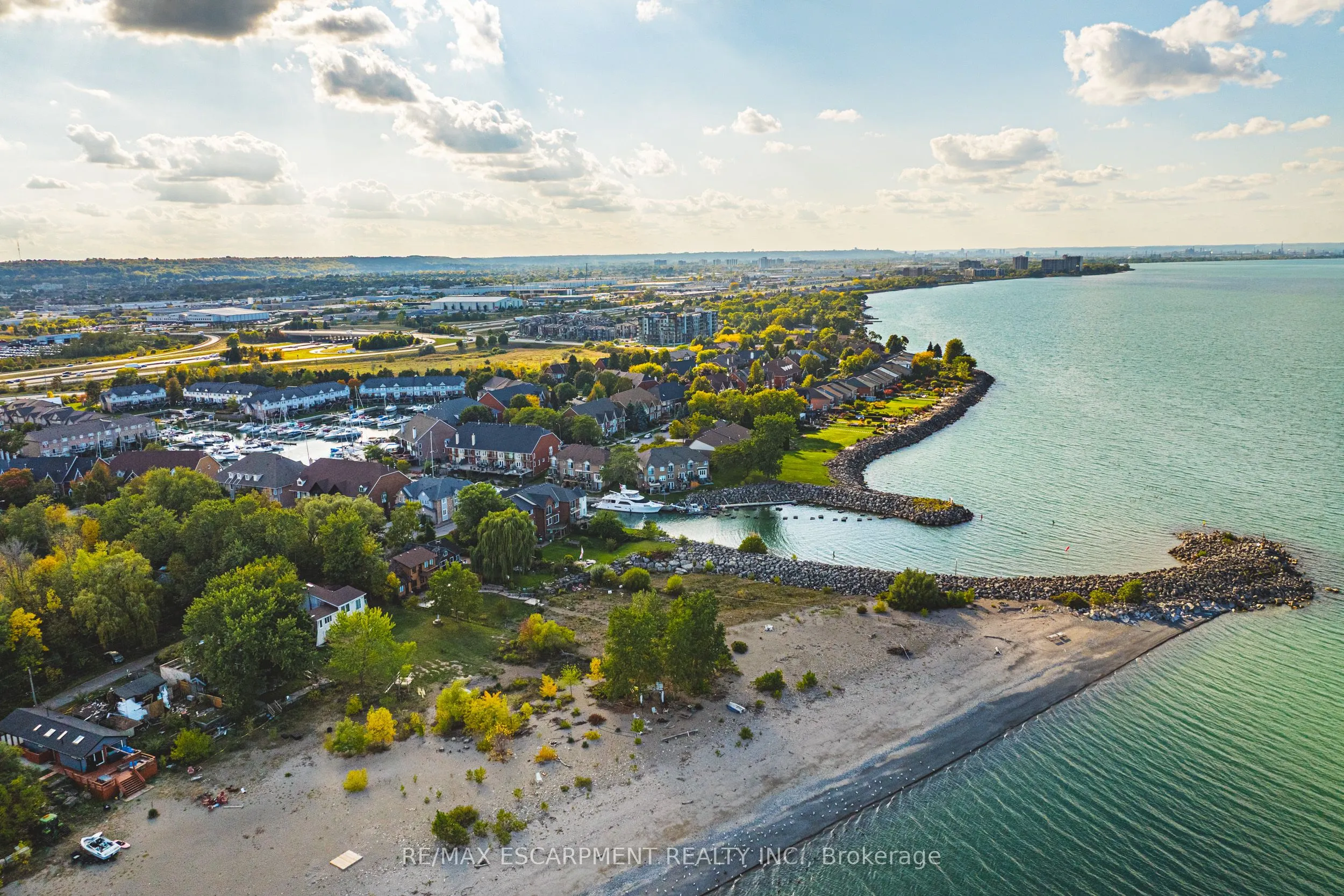 85 EDGEWATER Drive, #6