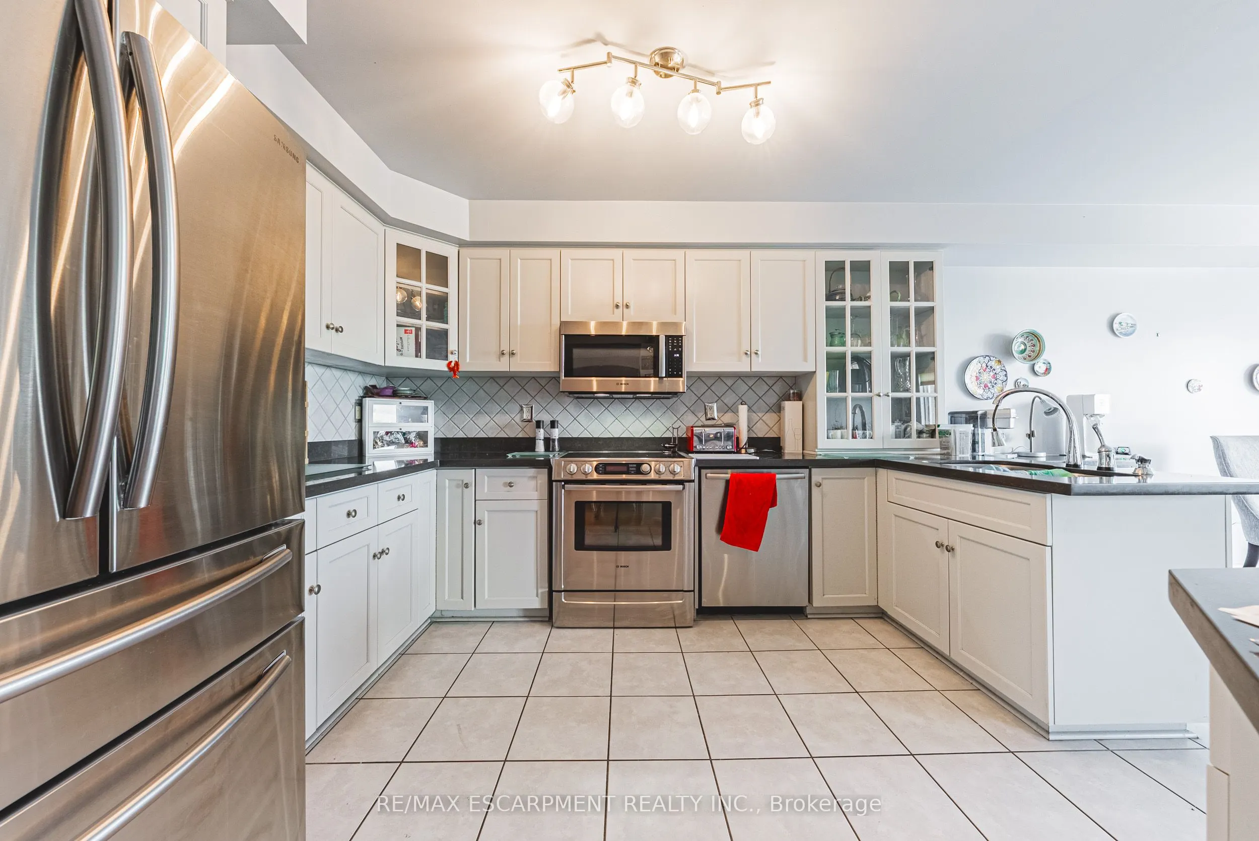 85 EDGEWATER Drive, #6
