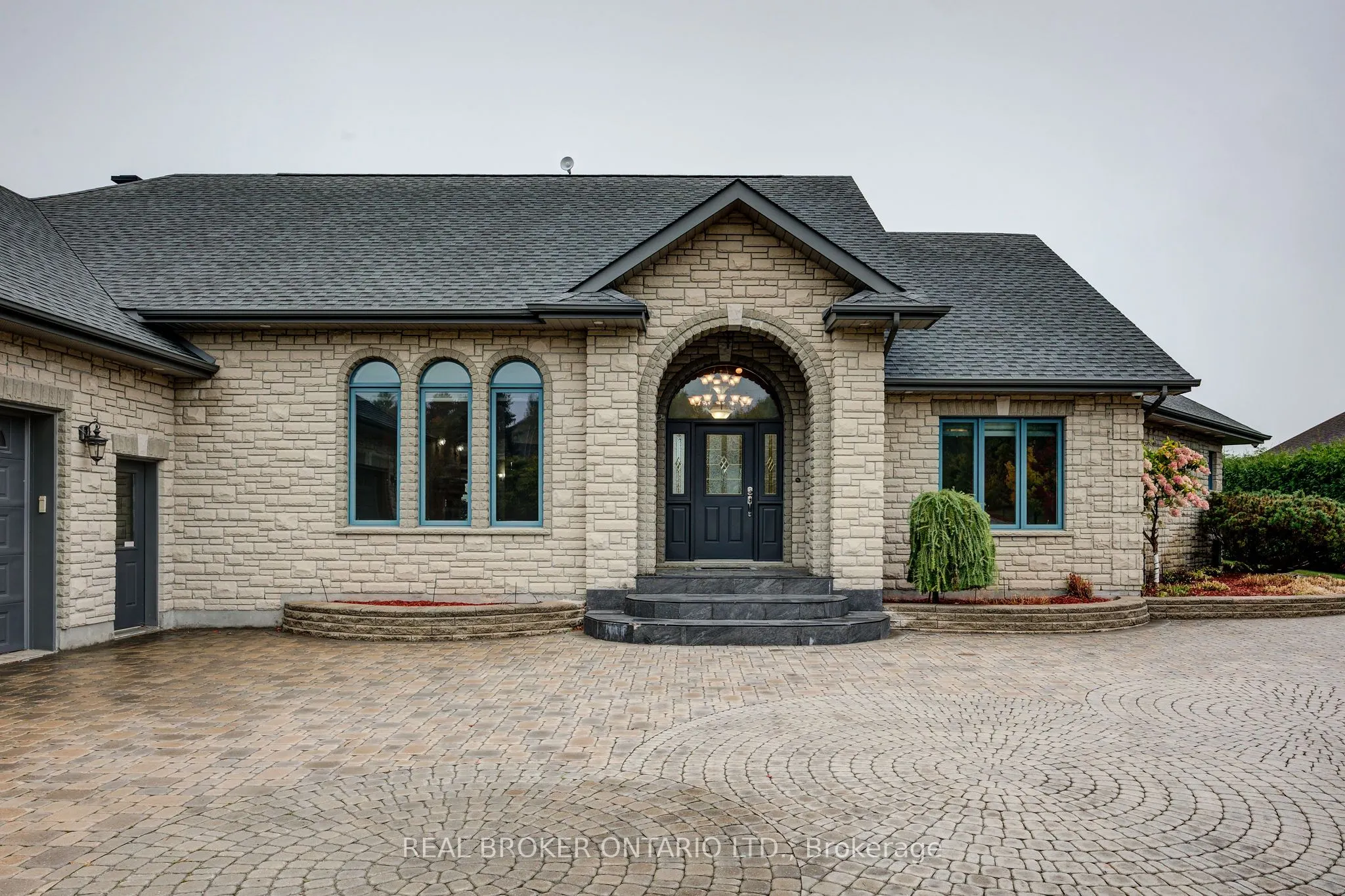 2865 Treeview Road