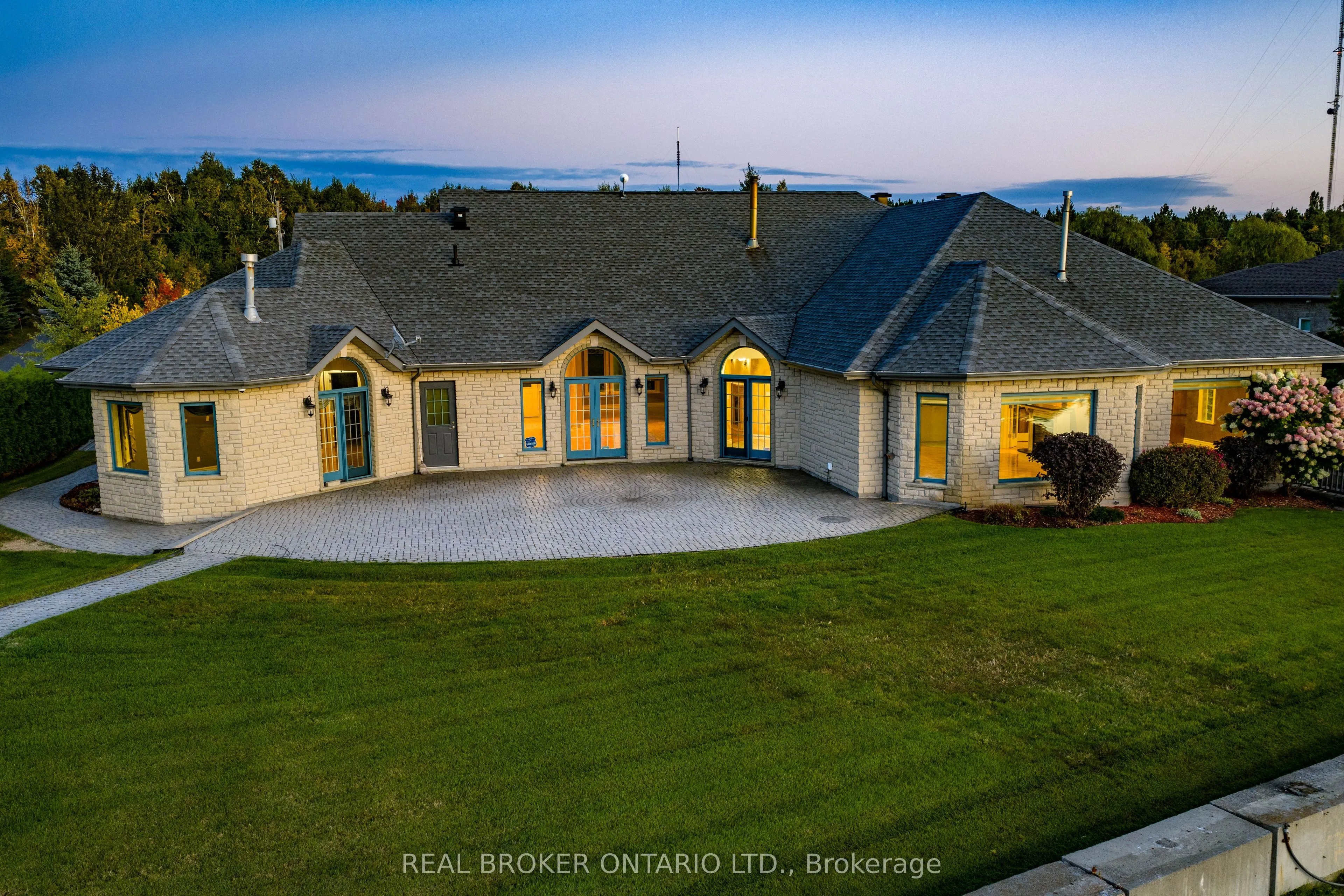 2865 Treeview Road