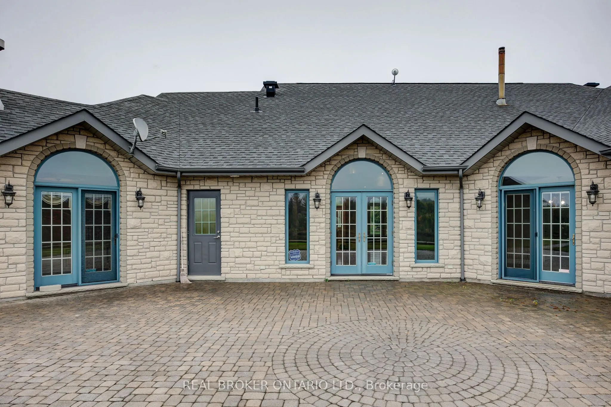 2865 Treeview Road