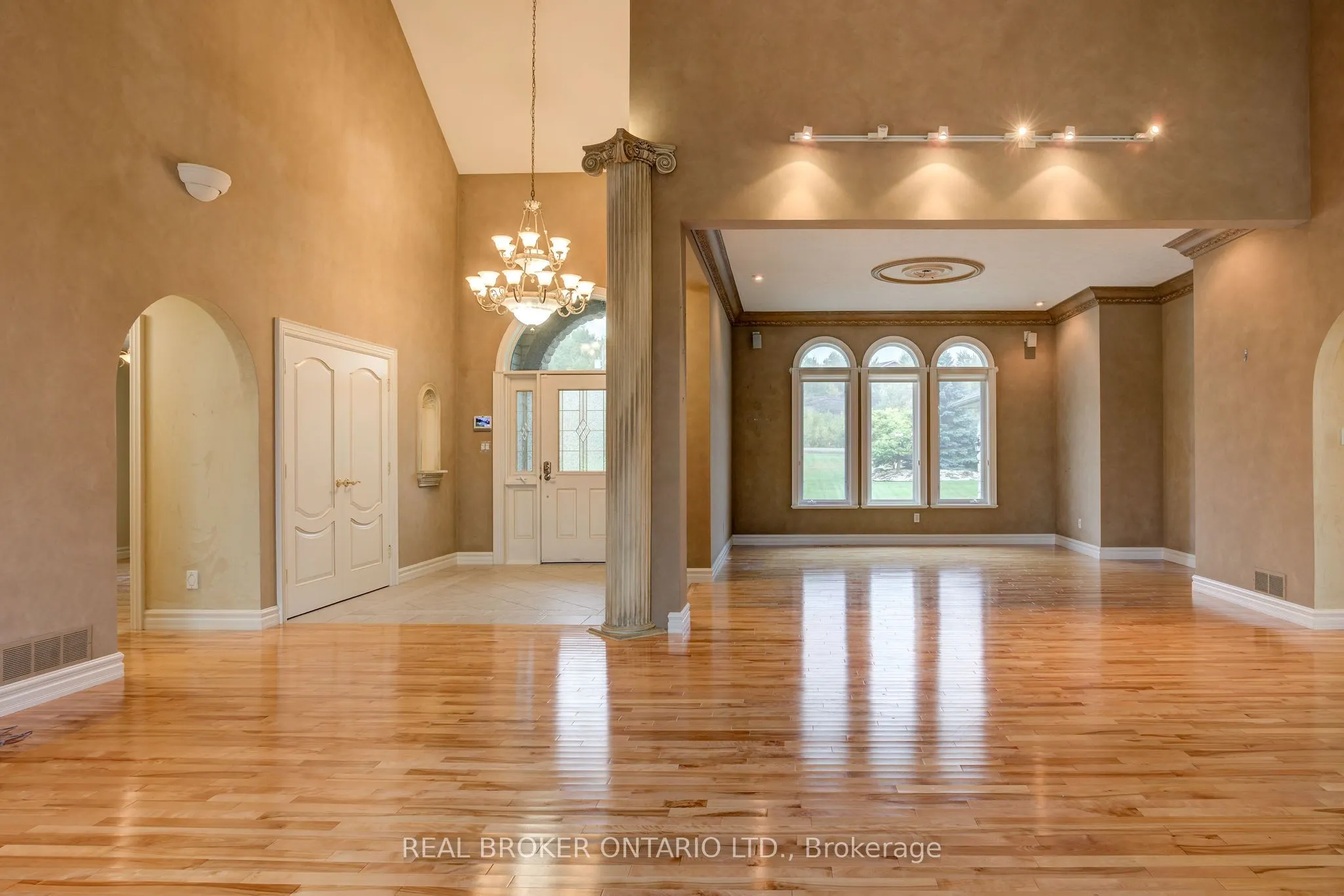2865 Treeview Road