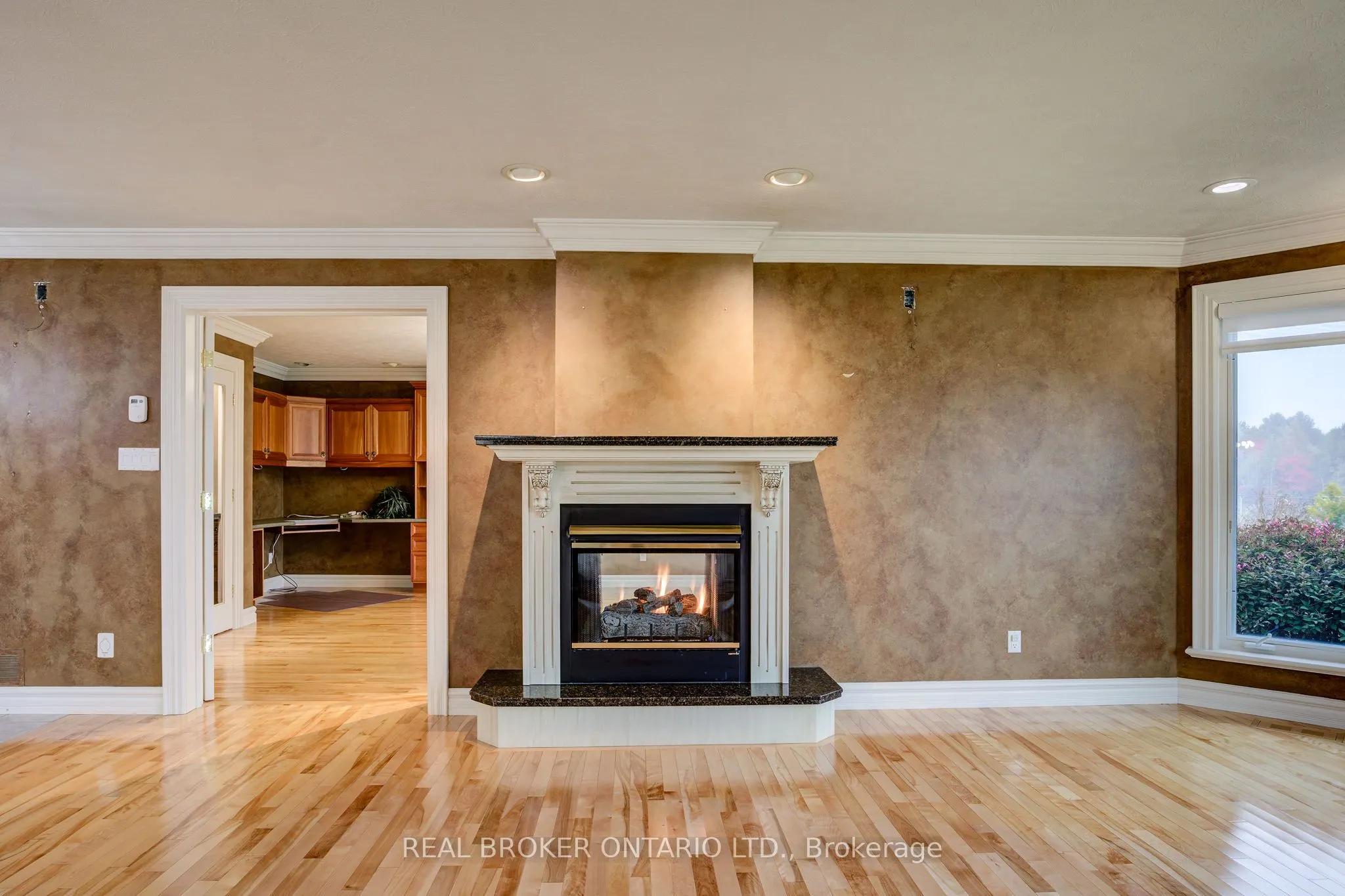 2865 Treeview Road