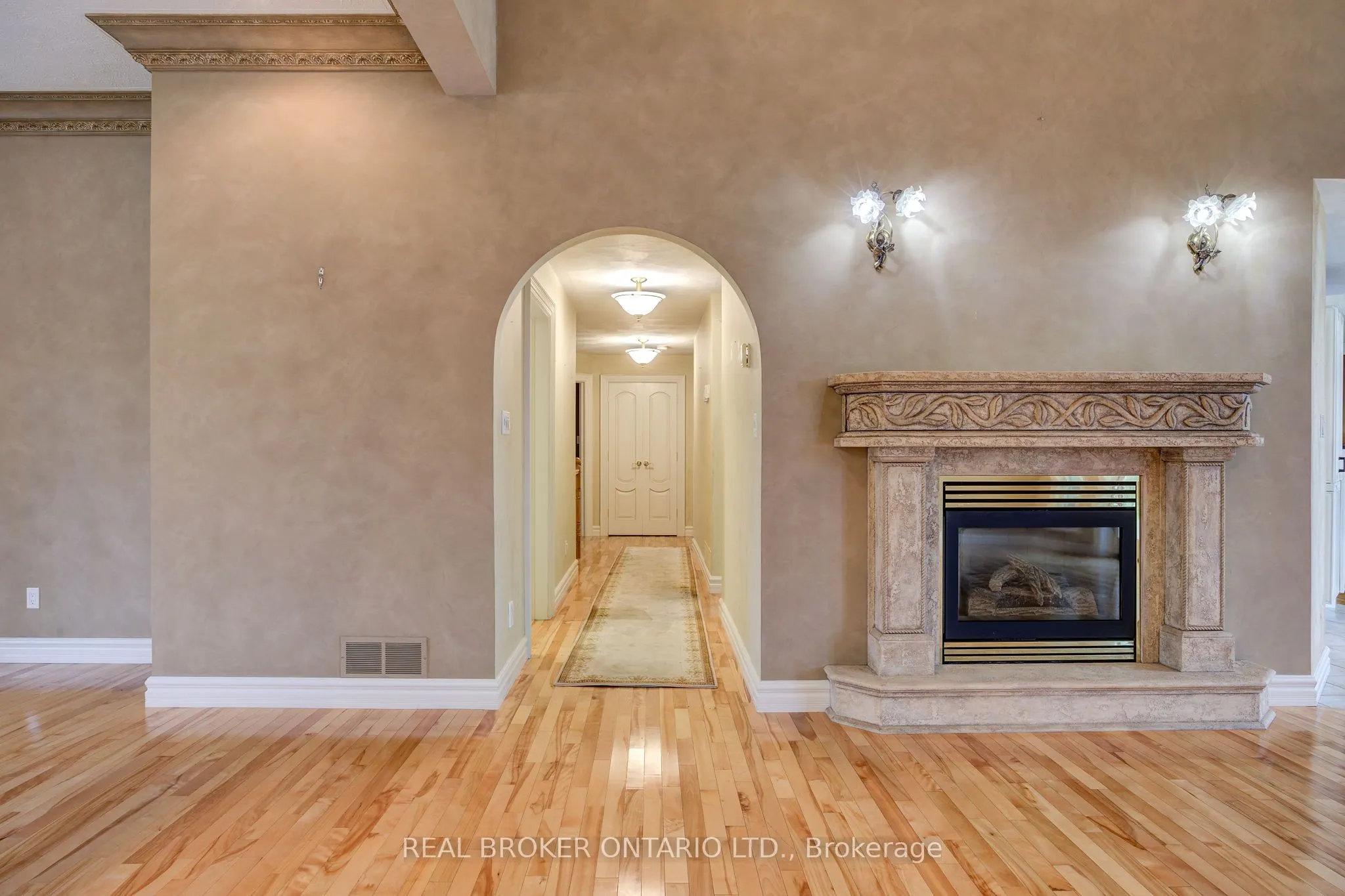 2865 Treeview Road