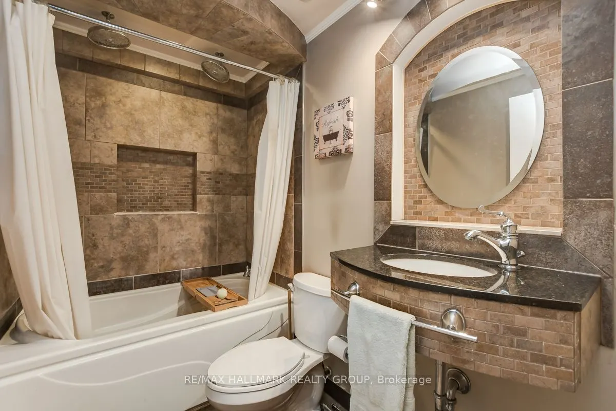 403 Montfort Street, #7