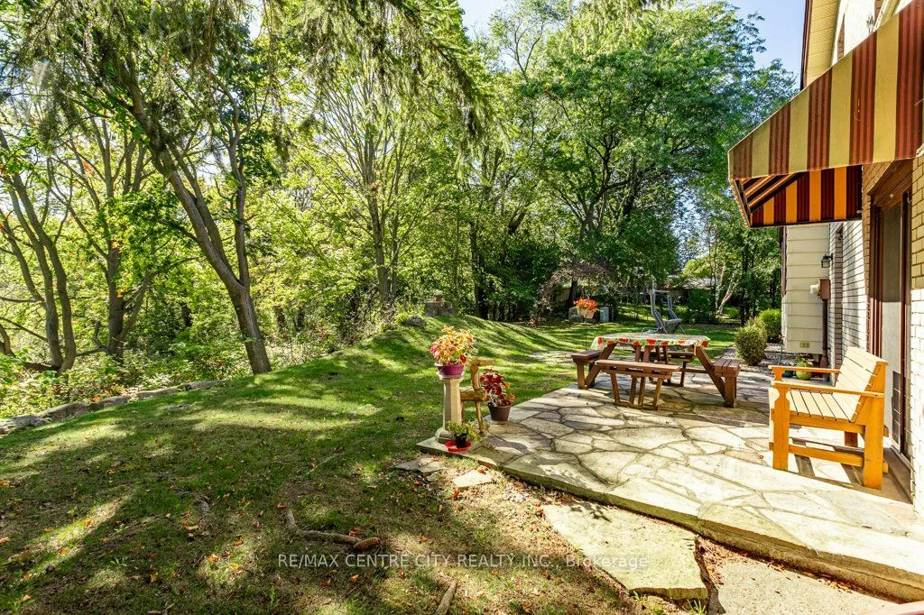 1411 Erindale Crescent