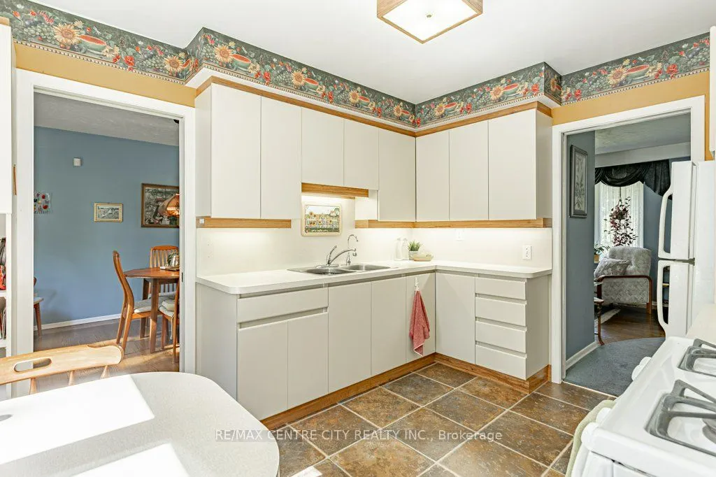 1411 Erindale Crescent