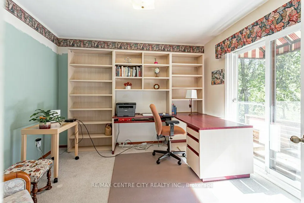 1411 Erindale Crescent