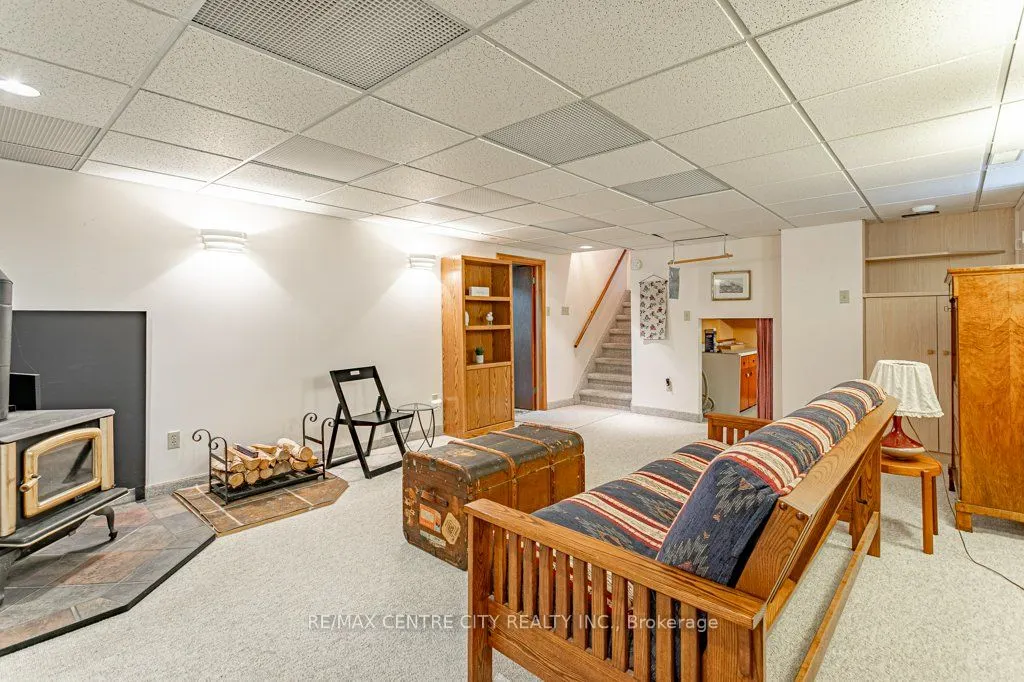 1411 Erindale Crescent