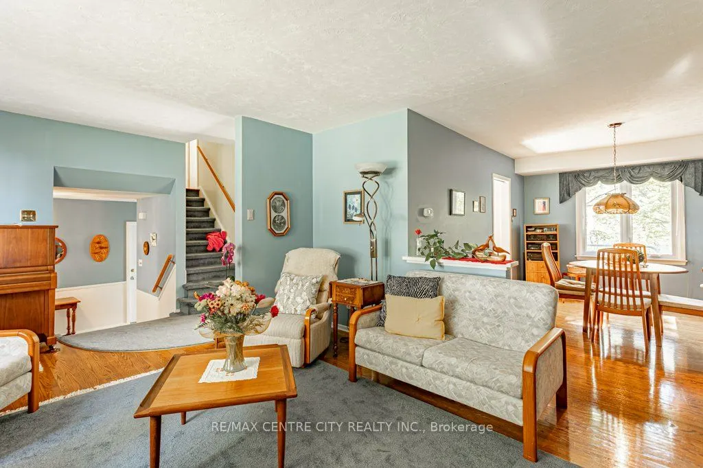 1411 Erindale Crescent