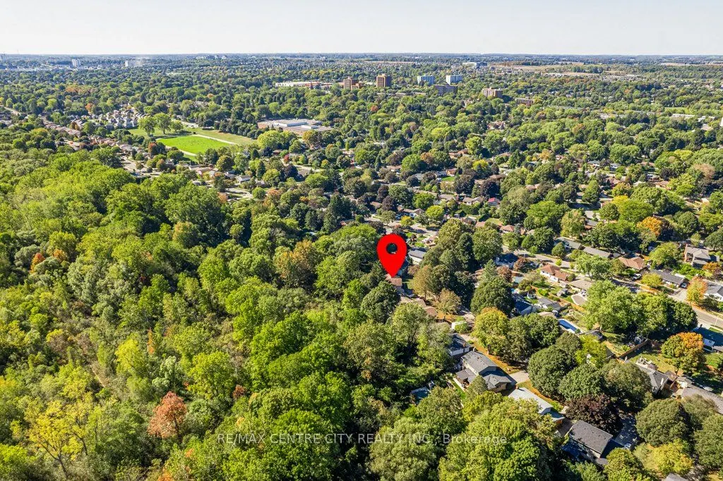 1411 Erindale Crescent