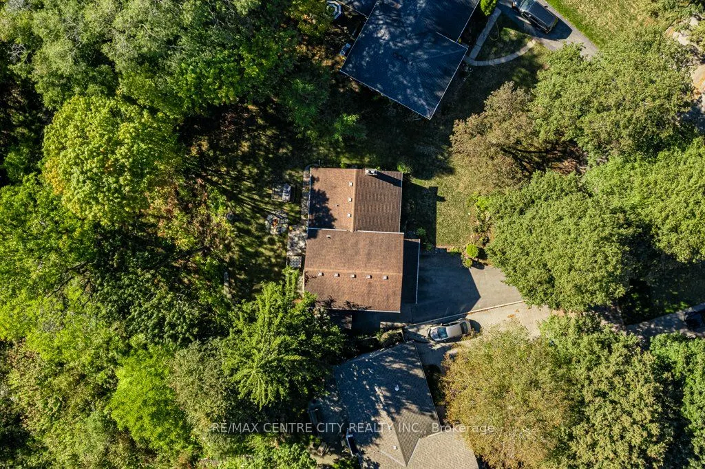 1411 Erindale Crescent