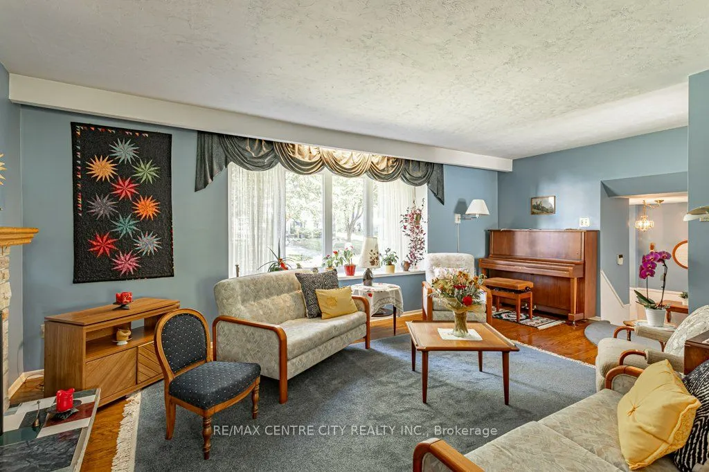 1411 Erindale Crescent