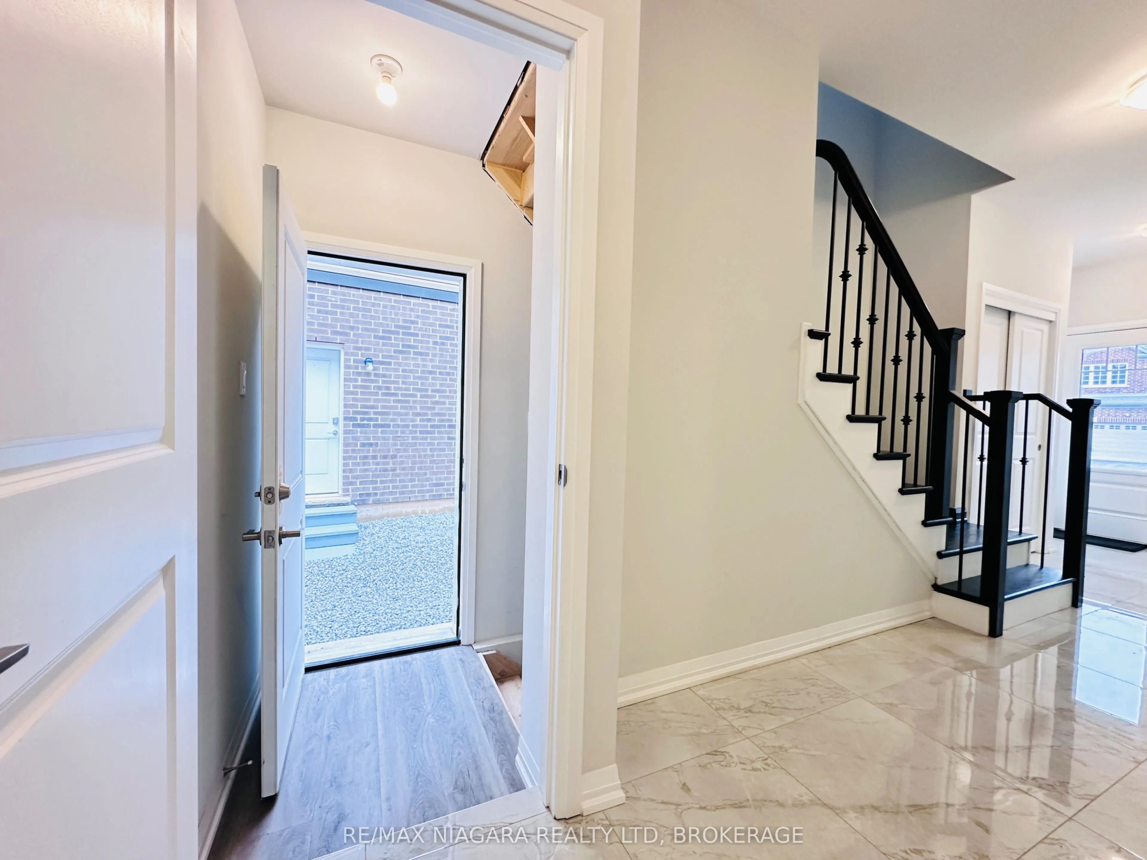 72 Bur Oak Drive