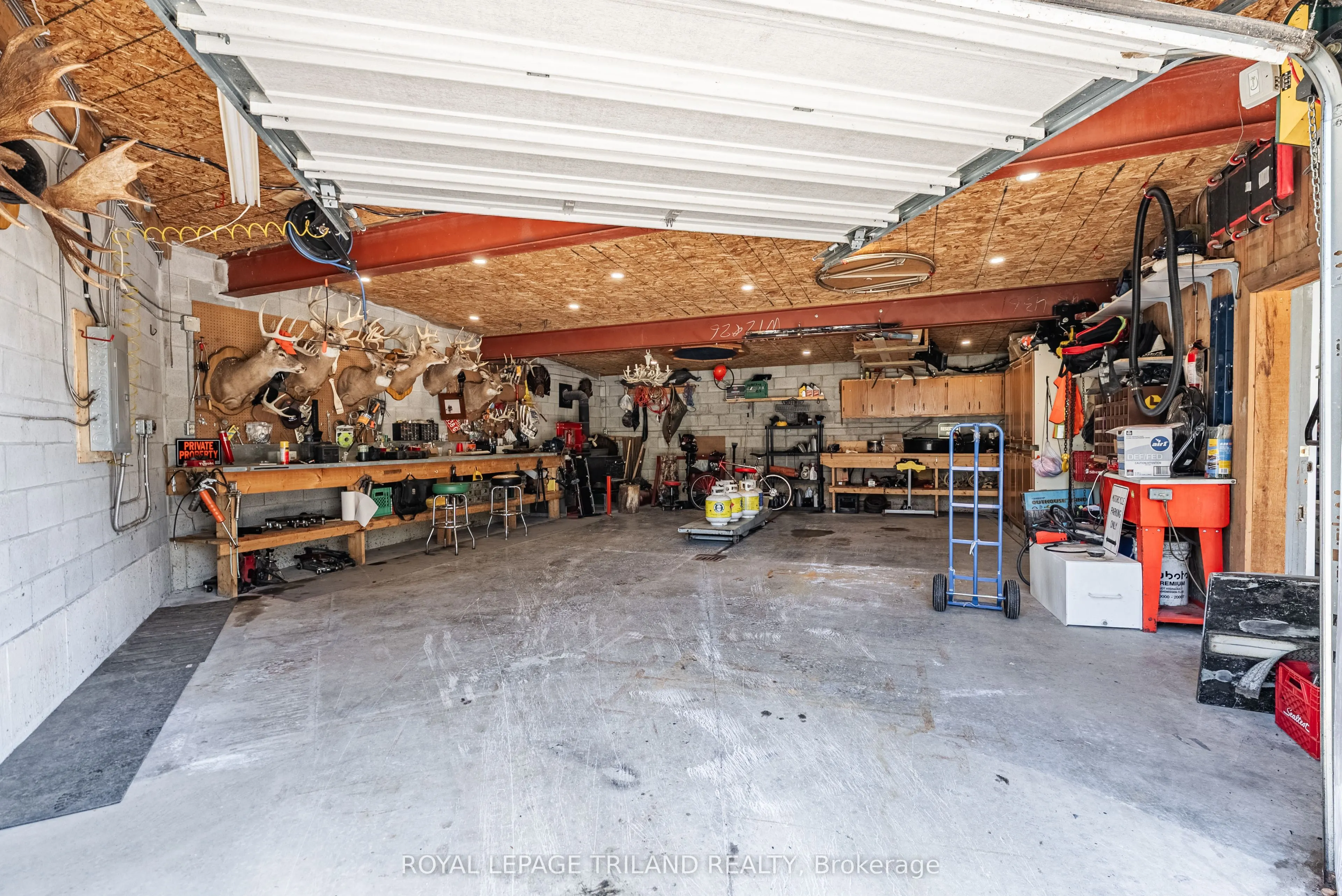 6058 STONE CHURCH Road
