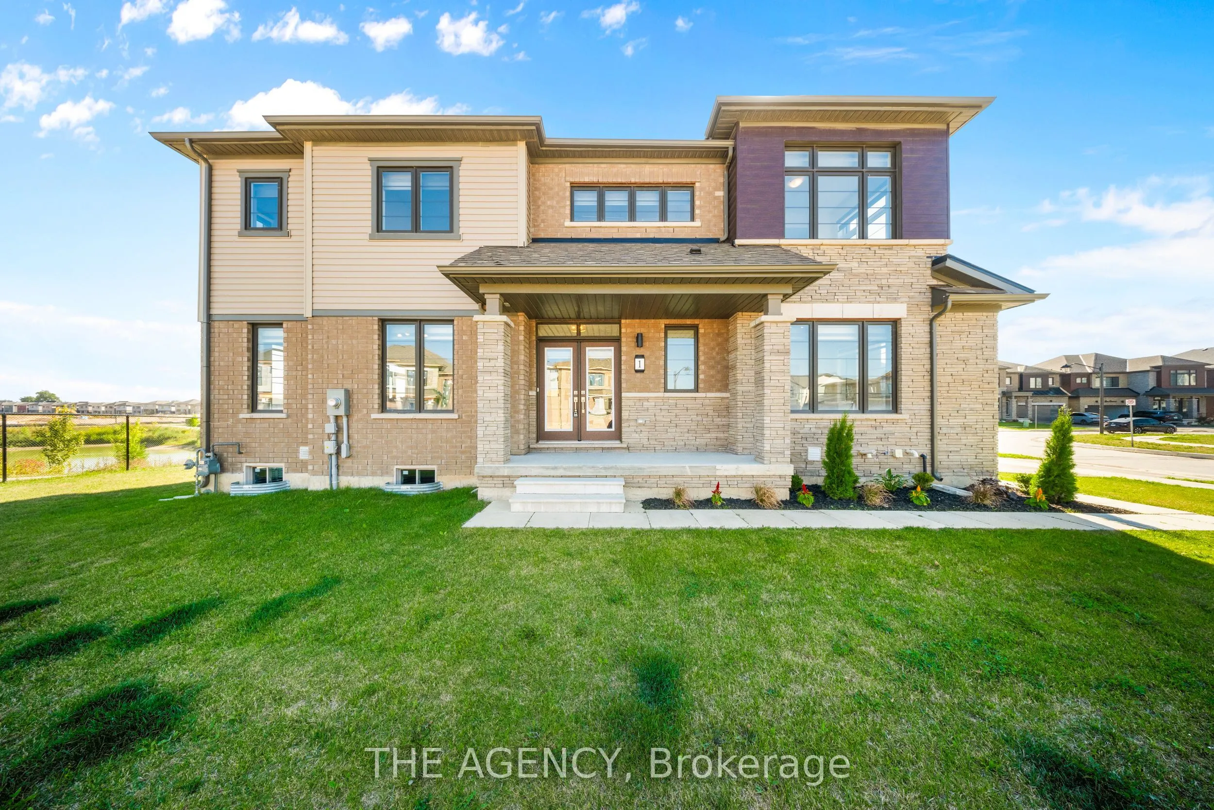 1 Bee Crescent