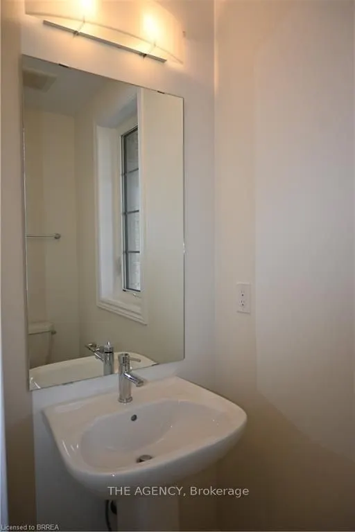 1 Bee Crescent