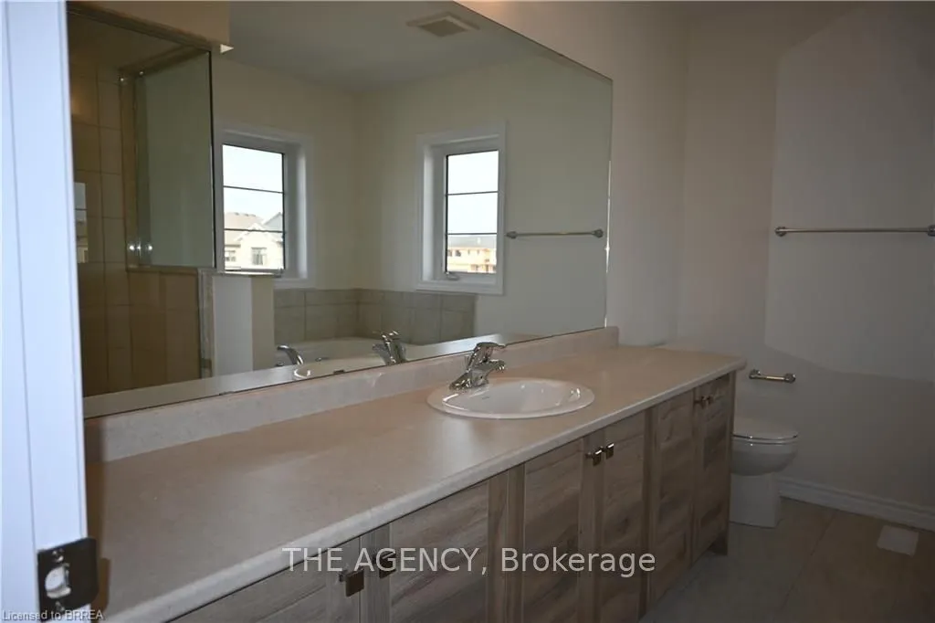 1 Bee Crescent