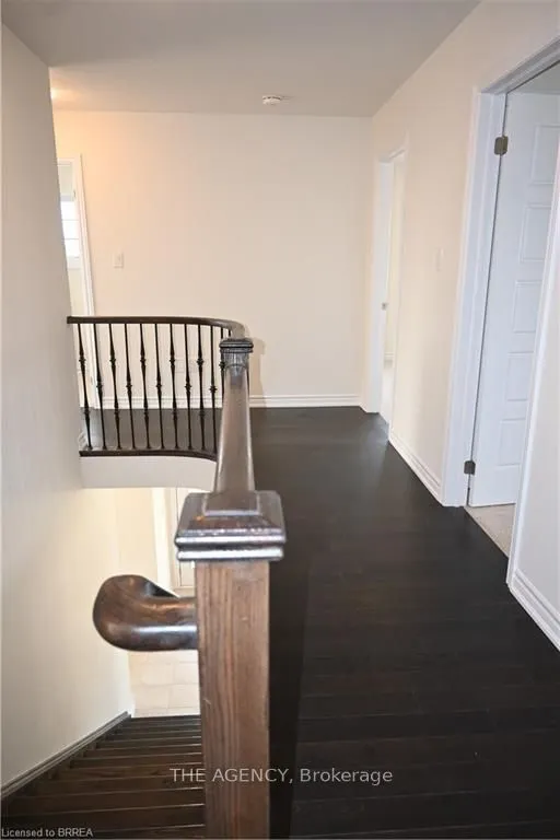 1 Bee Crescent