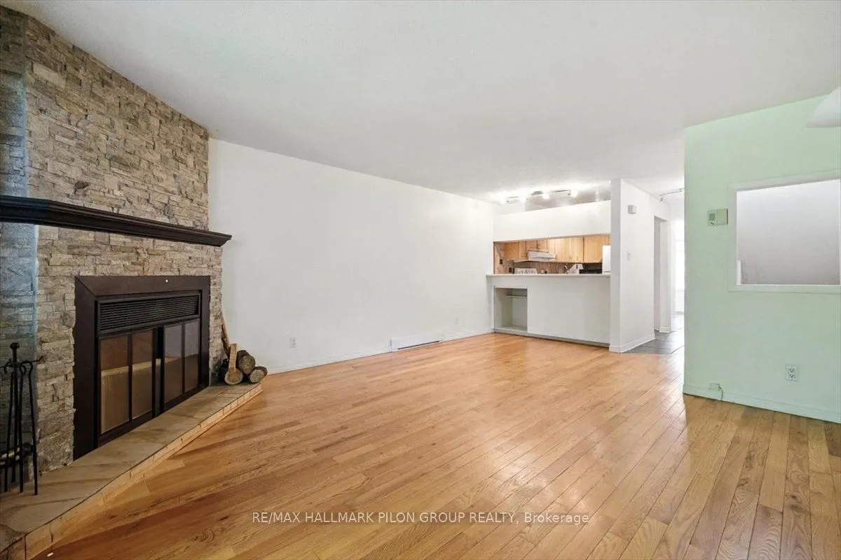 6748 Jeanne D'arc Boulevard, #A