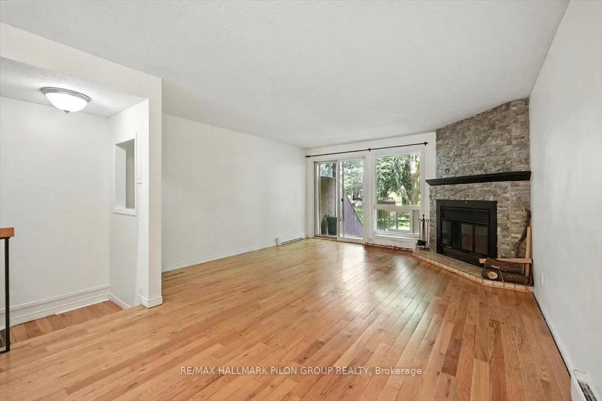 6748 Jeanne D'arc Boulevard, #A