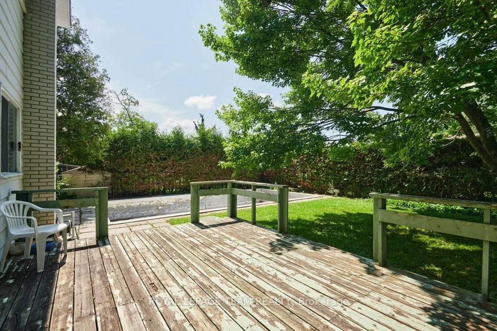 16 Keewatin Crescent