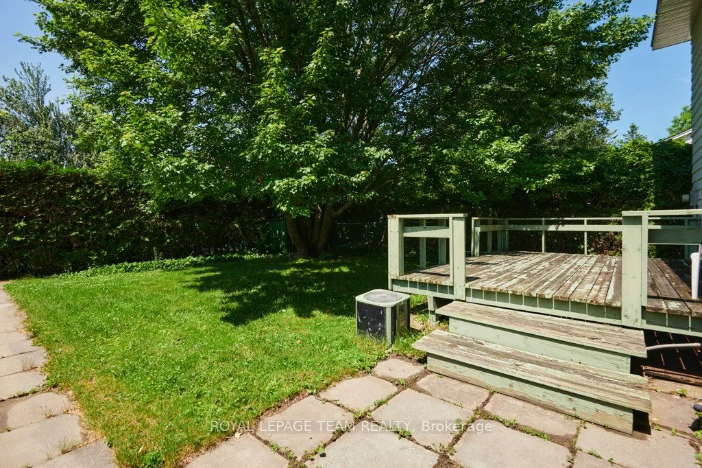 16 Keewatin Crescent