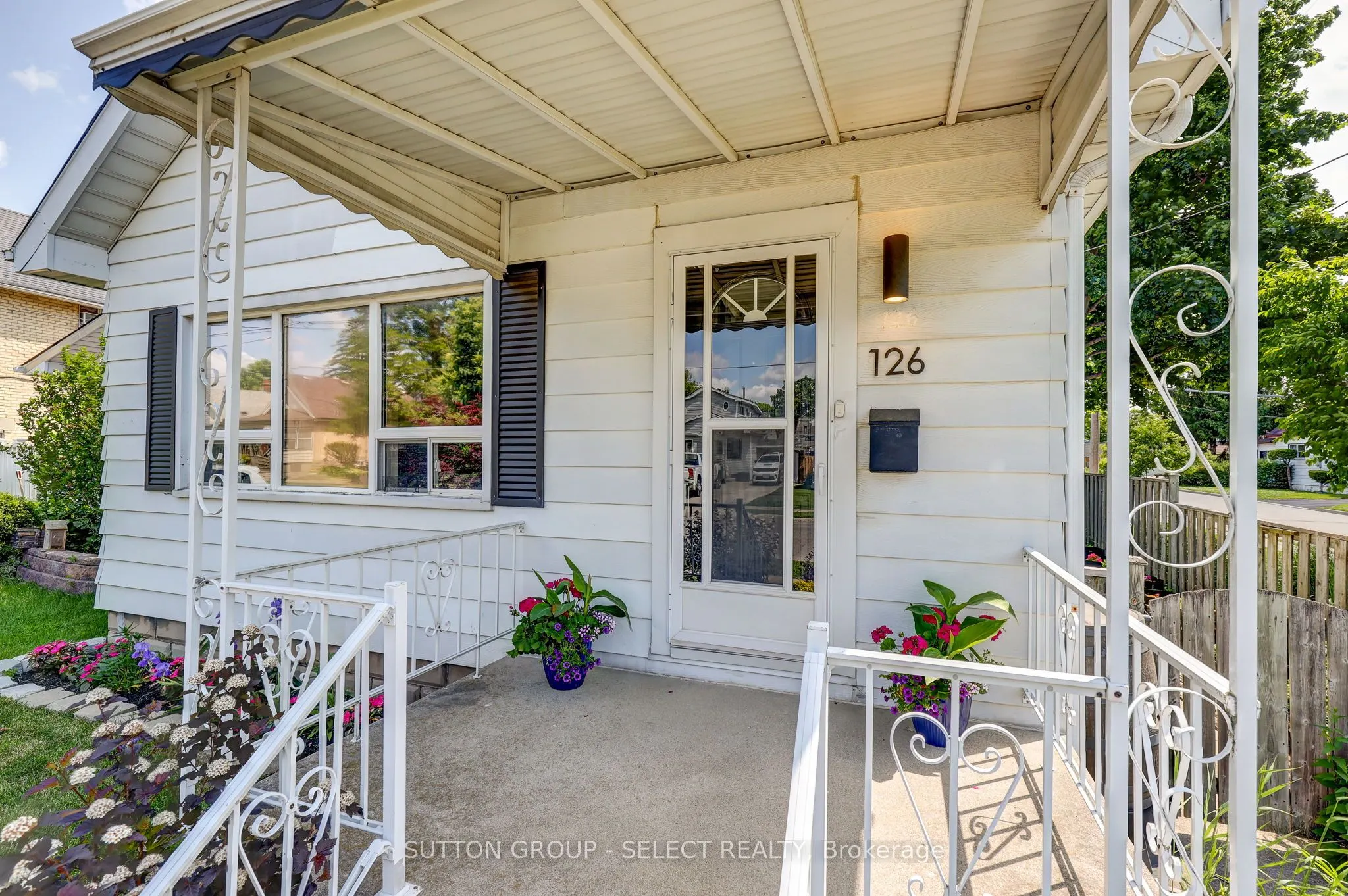 126 Brisbin Street