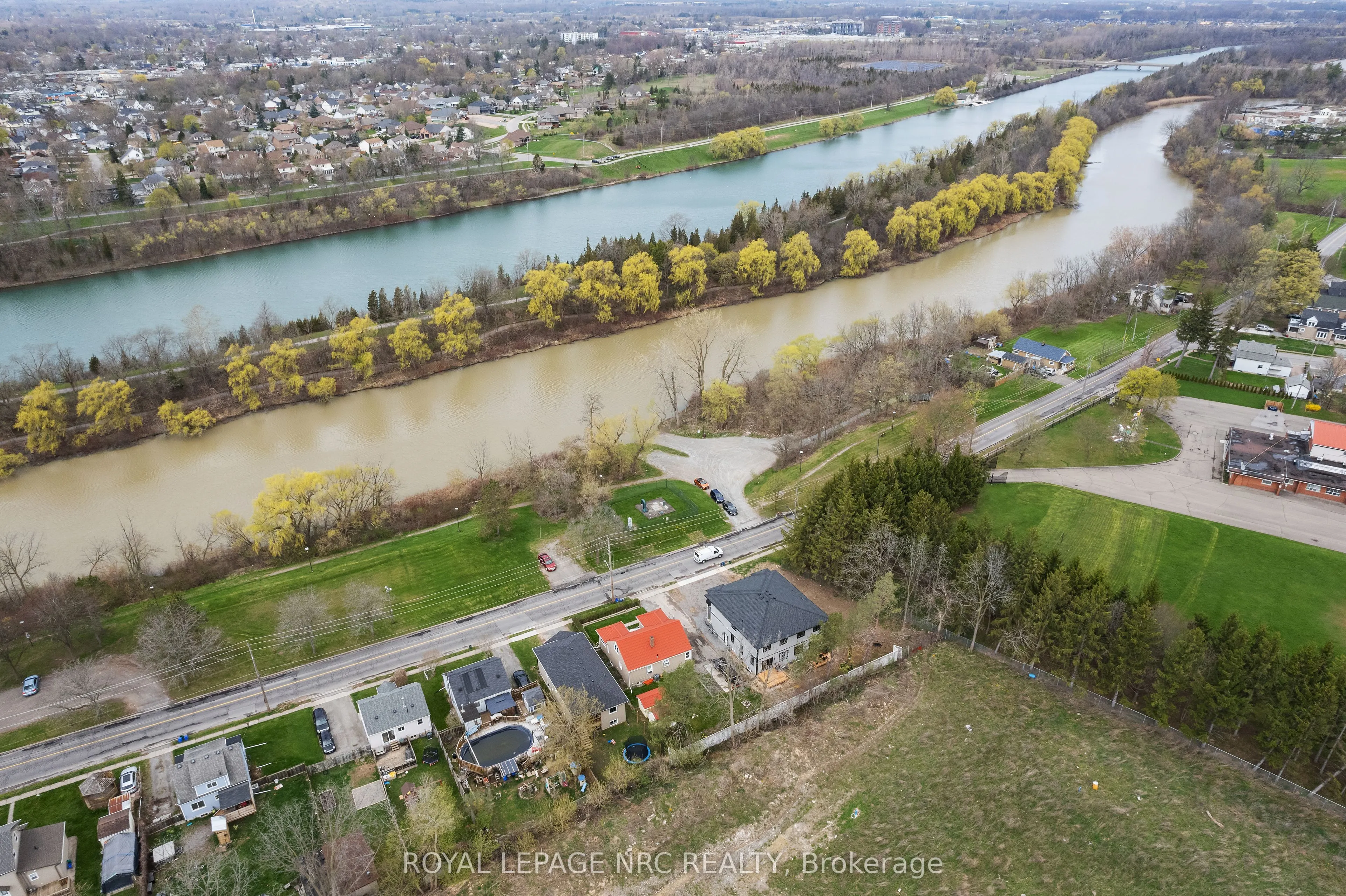 318 River Road, #Lower