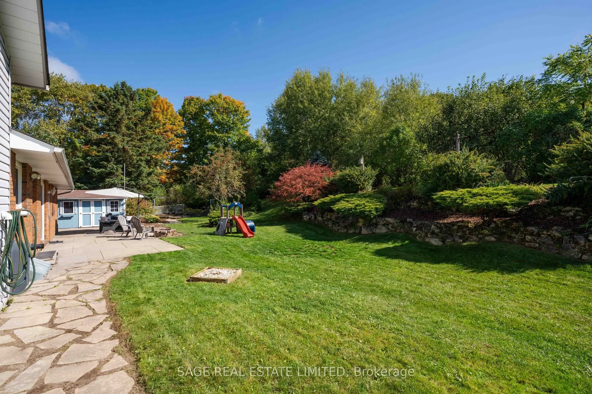 41 Douglas Crescent