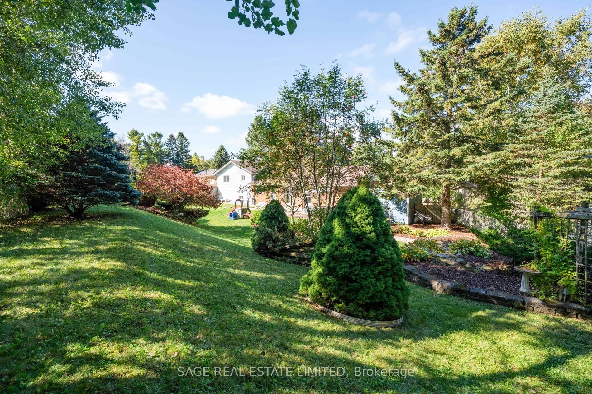 41 Douglas Crescent