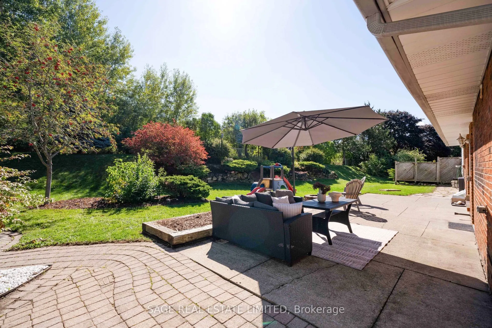 41 Douglas Crescent