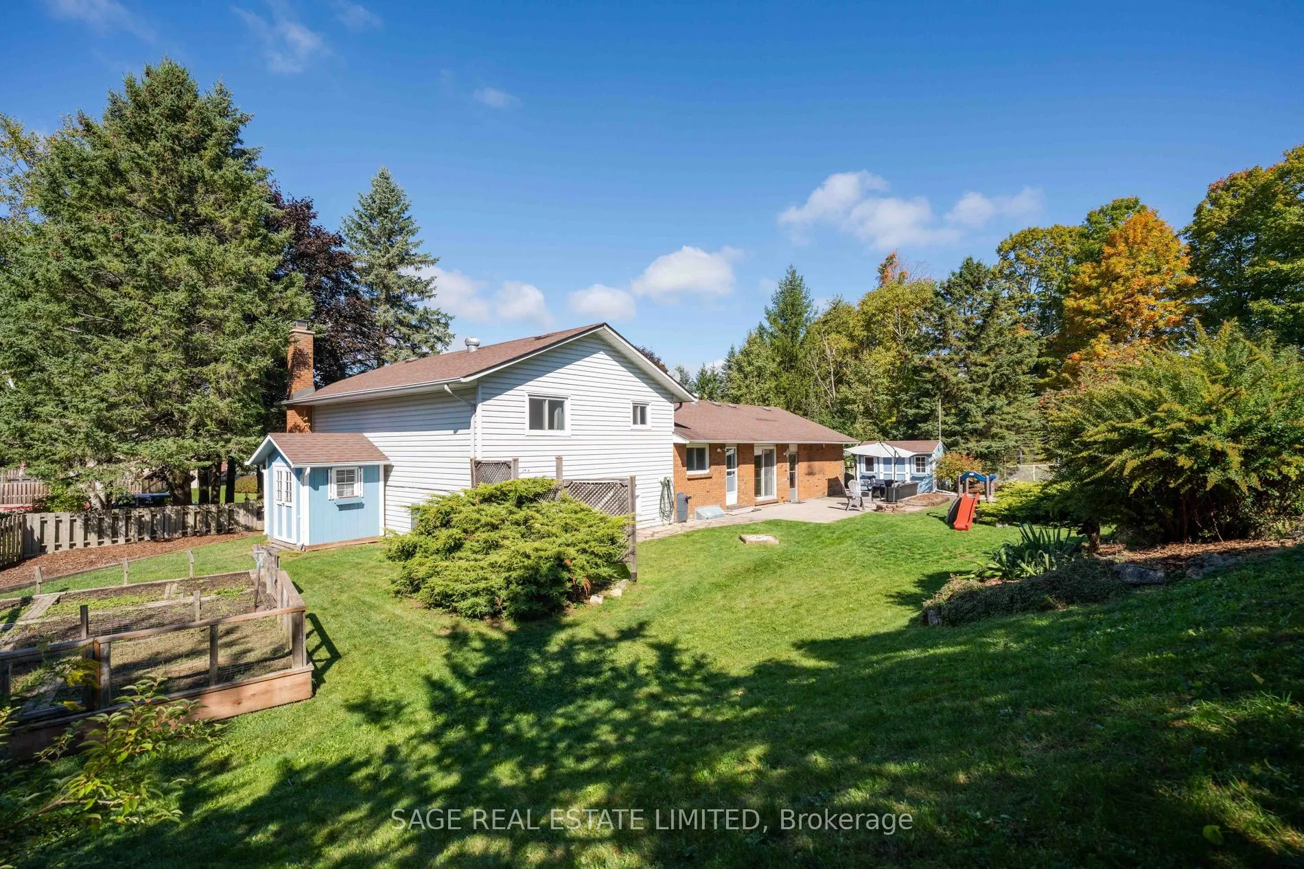 41 Douglas Crescent