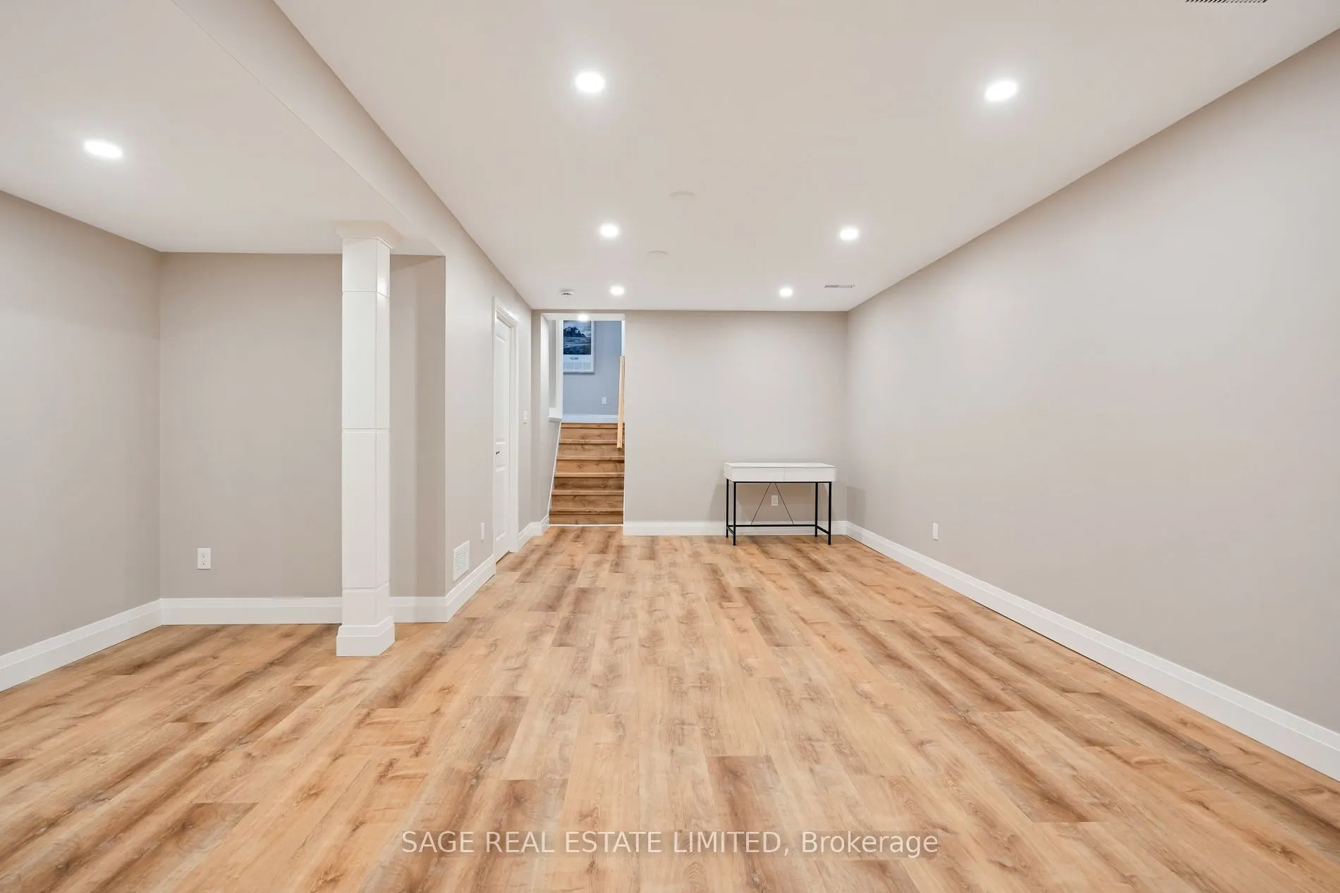 41 Douglas Crescent