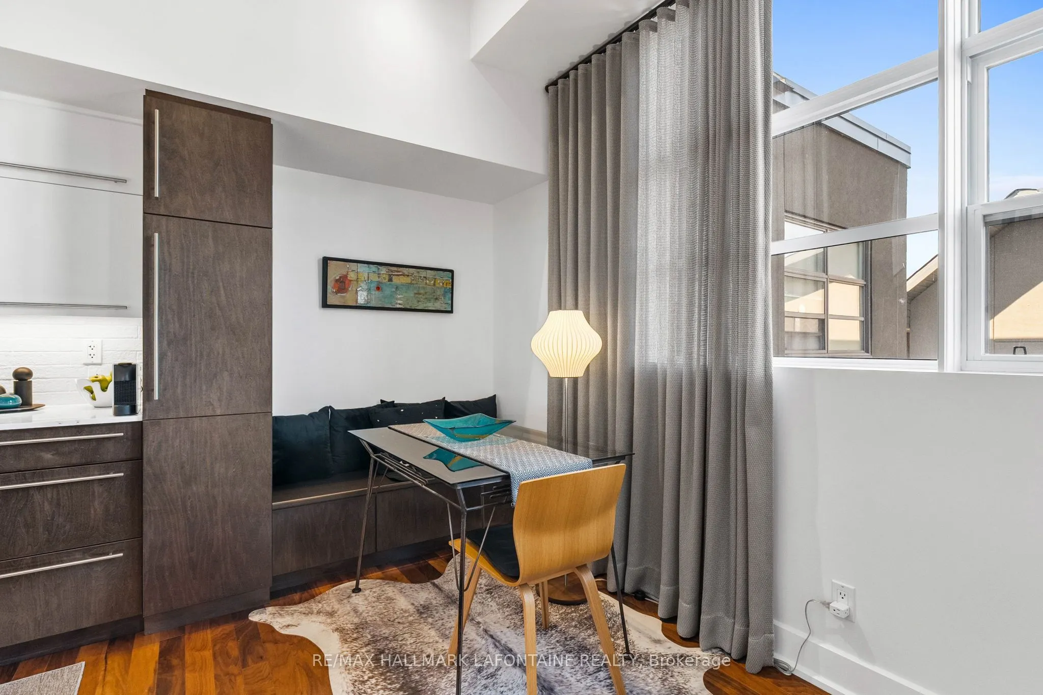 345 St-Denis Street, #317