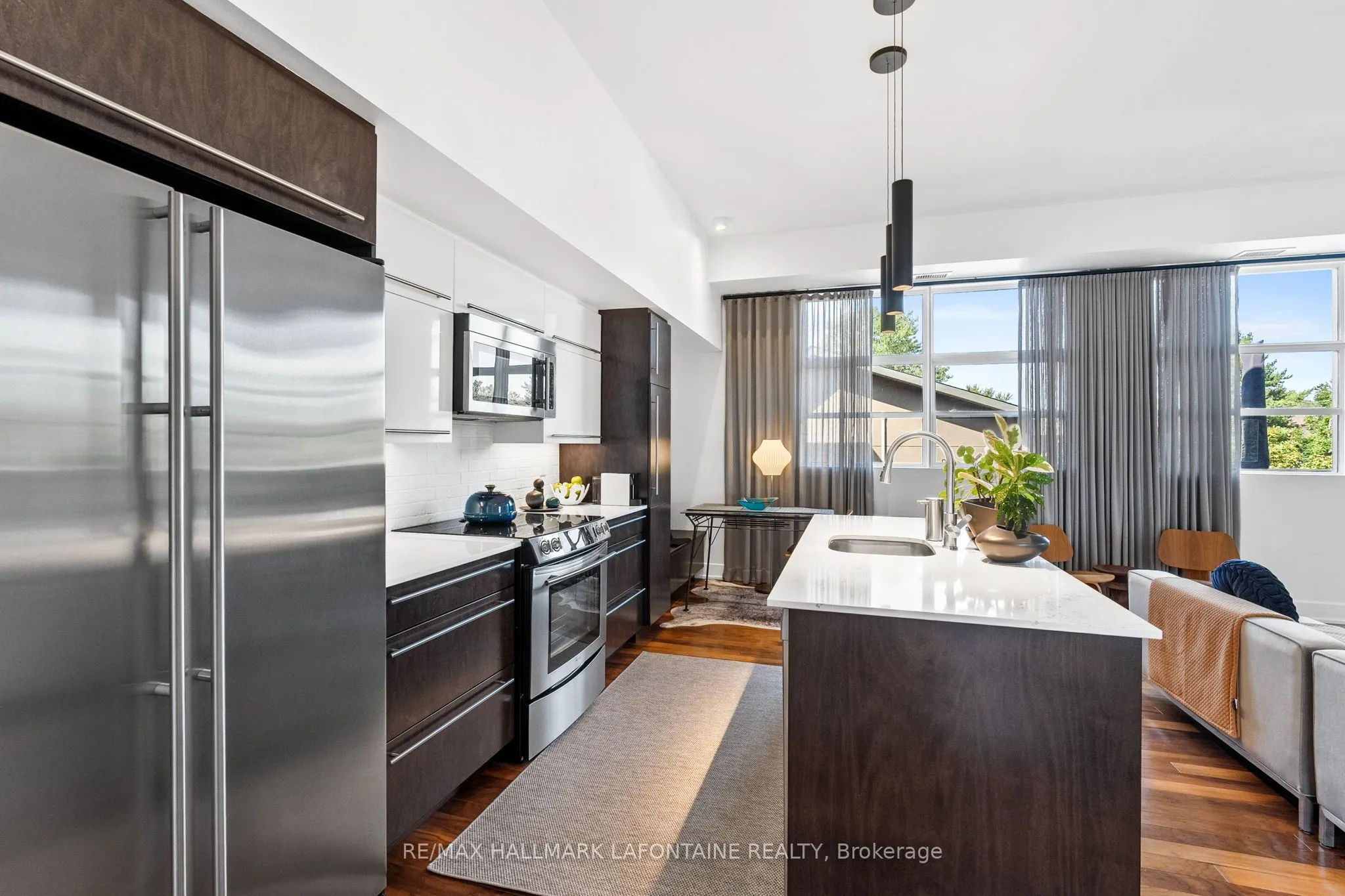 345 St-Denis Street, #317
