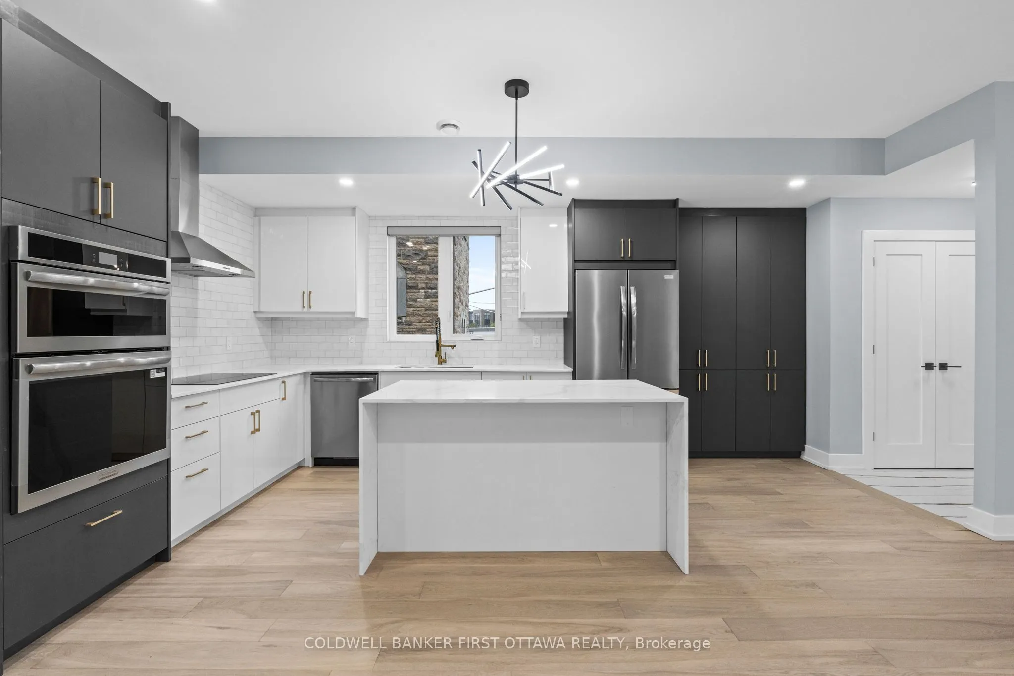 884 BYRON Avenue, #A