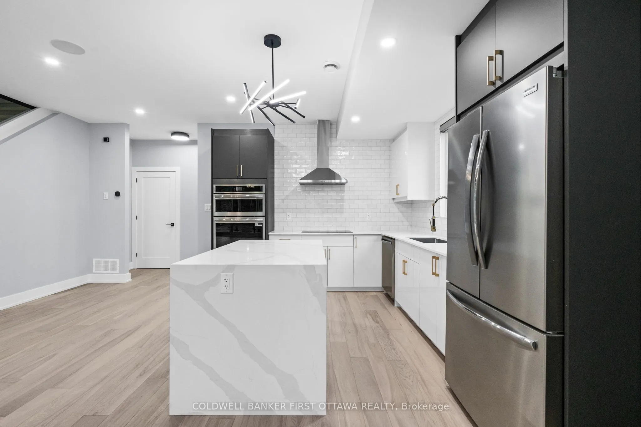 884 BYRON Avenue, #A