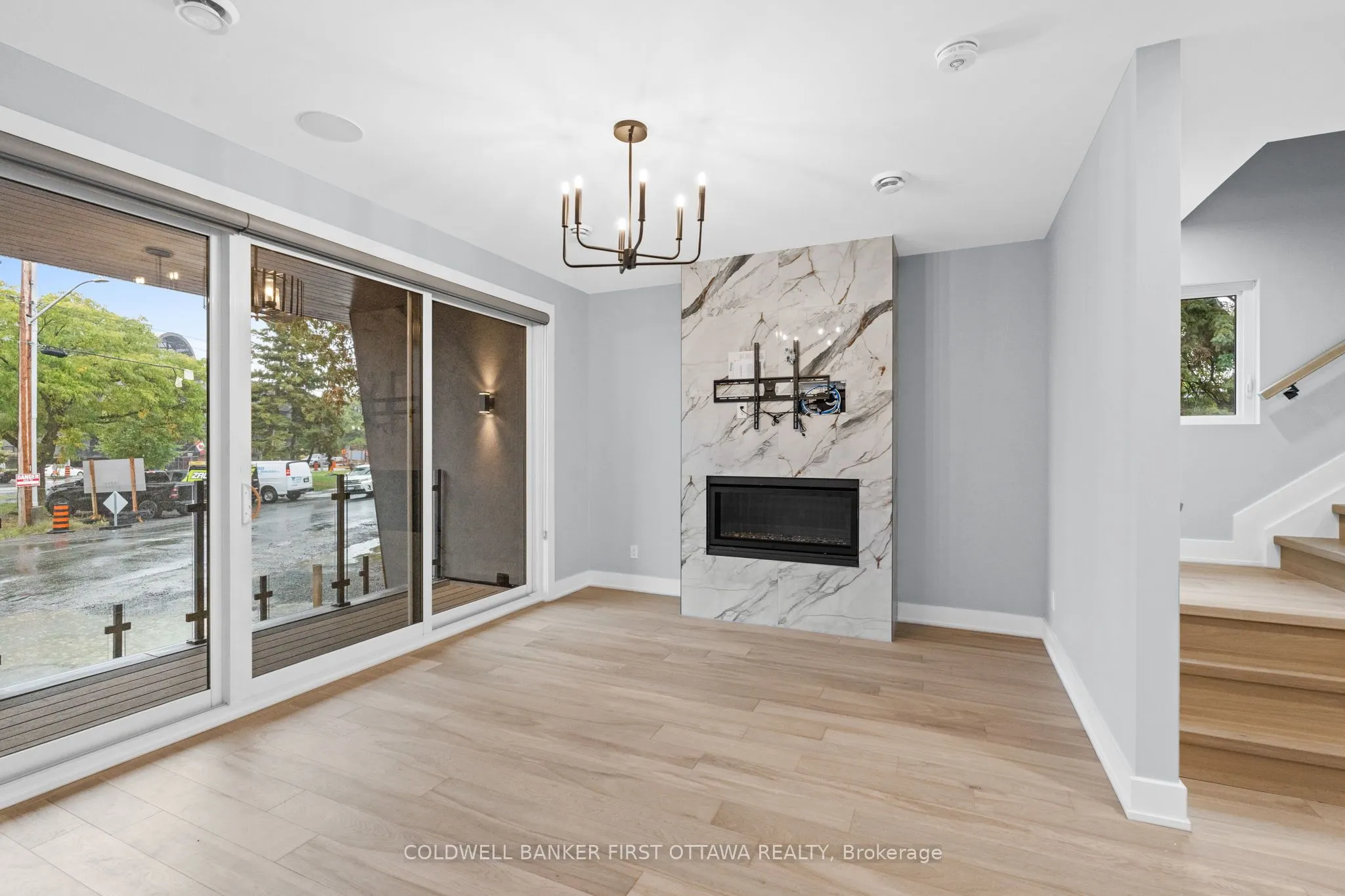 884 BYRON Avenue, #A