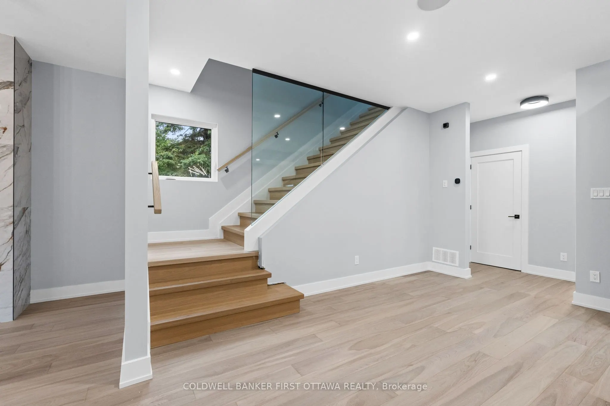884 BYRON Avenue, #A