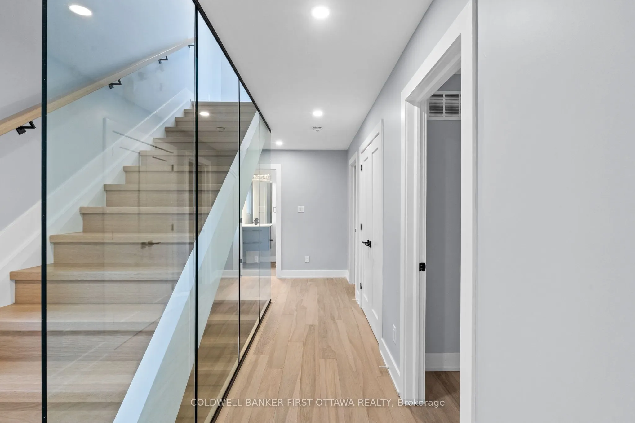 884 BYRON Avenue, #A