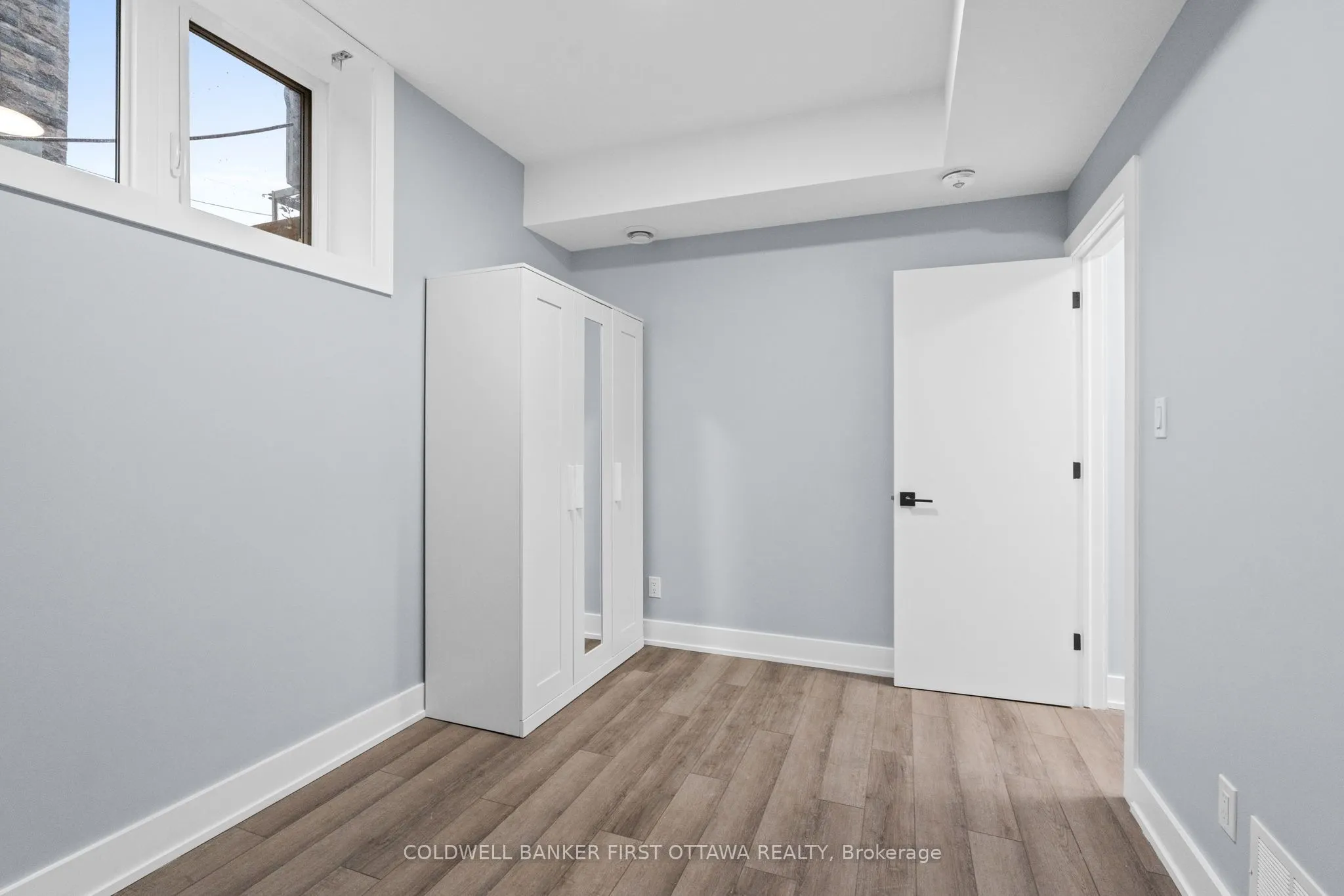 884 BYRON Avenue, #B