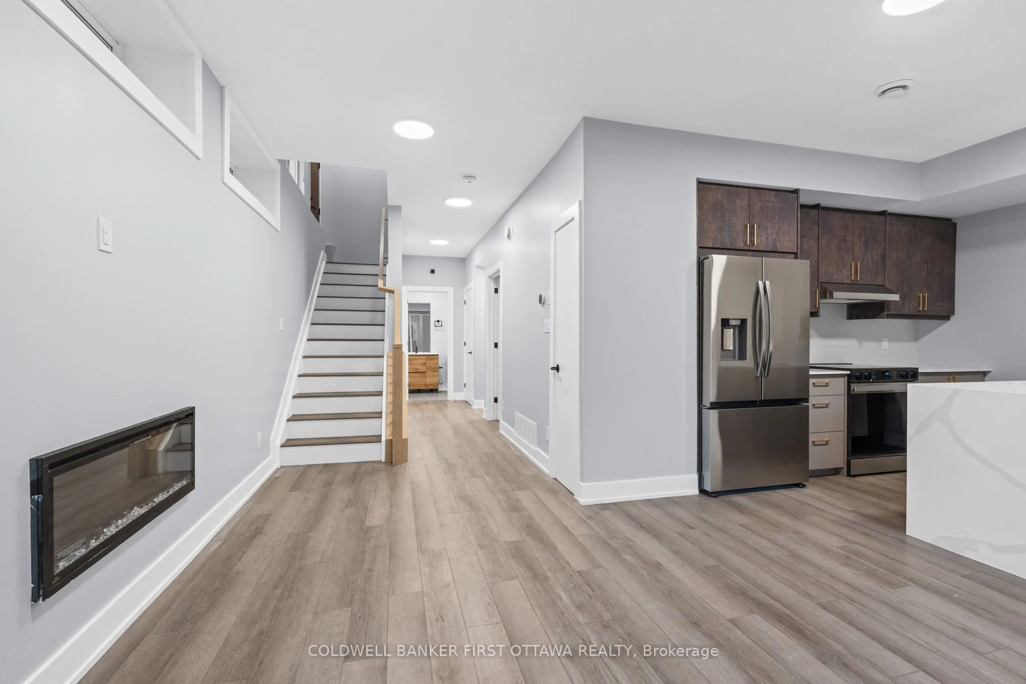 884 BYRON Avenue, #B