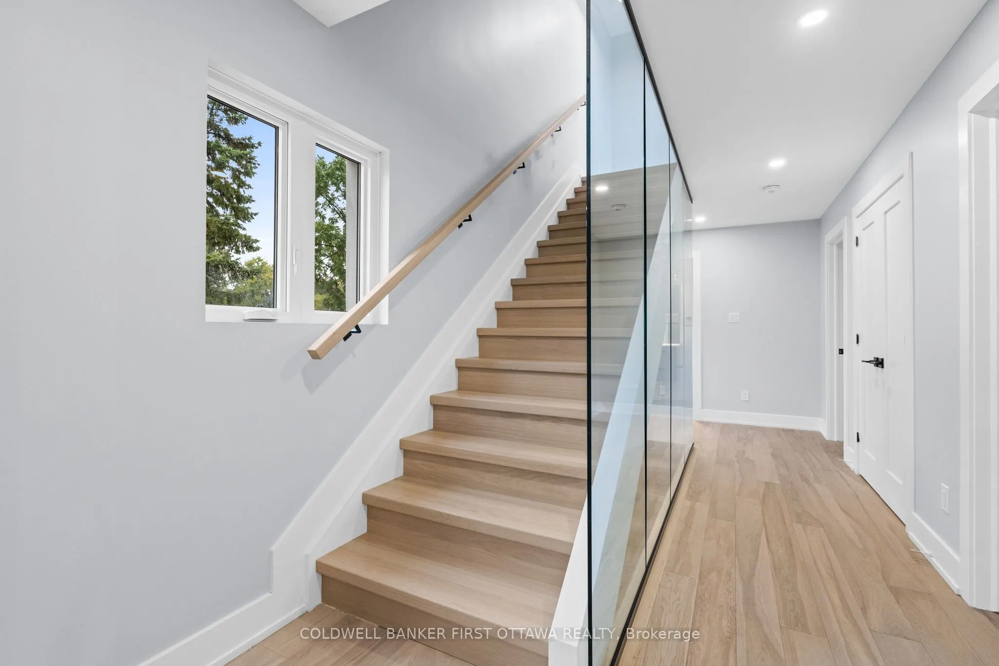 884 BYRON Avenue, #B
